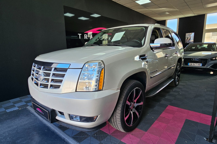 CADILLAC ESCALADE