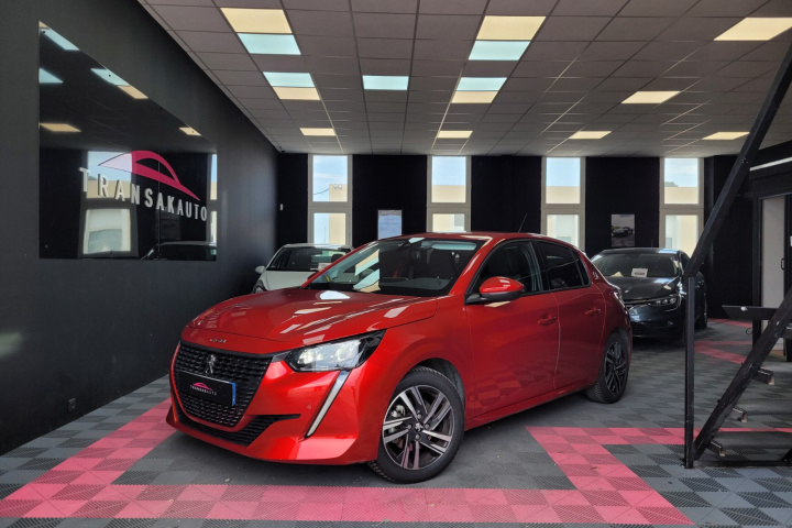 PEUGEOT 208