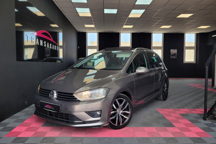 VOLKSWAGEN GOLF SPORTSVAN