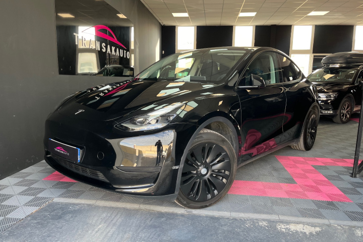 TESLA MODEL Y
