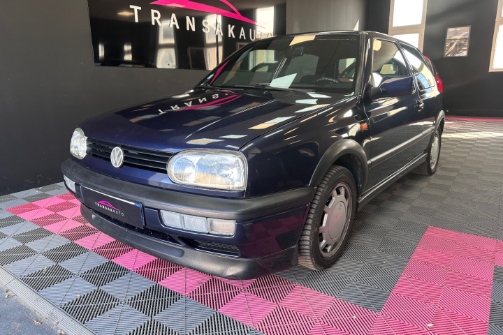 VOLKSWAGEN GOLF