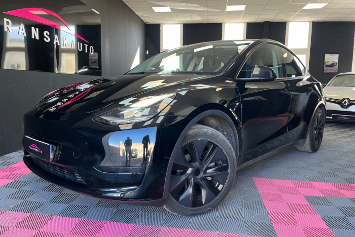 TESLA MODEL Y